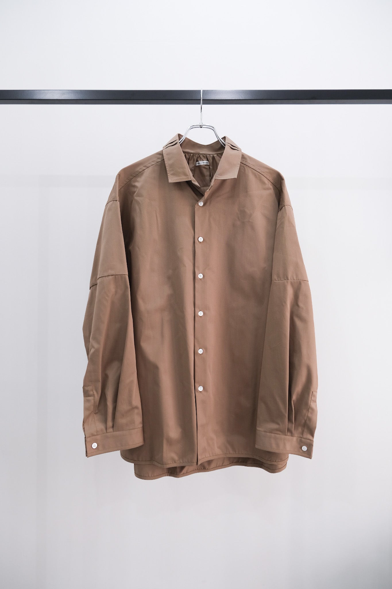Tuck Collar Shirts
