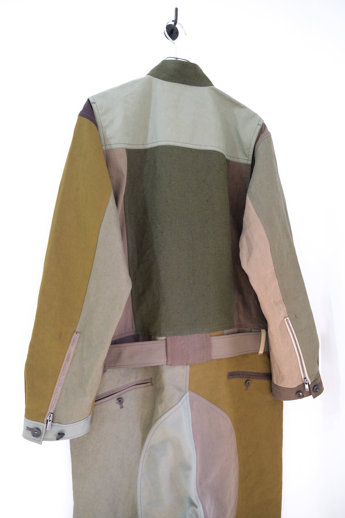 スクラップジャンプスーツ