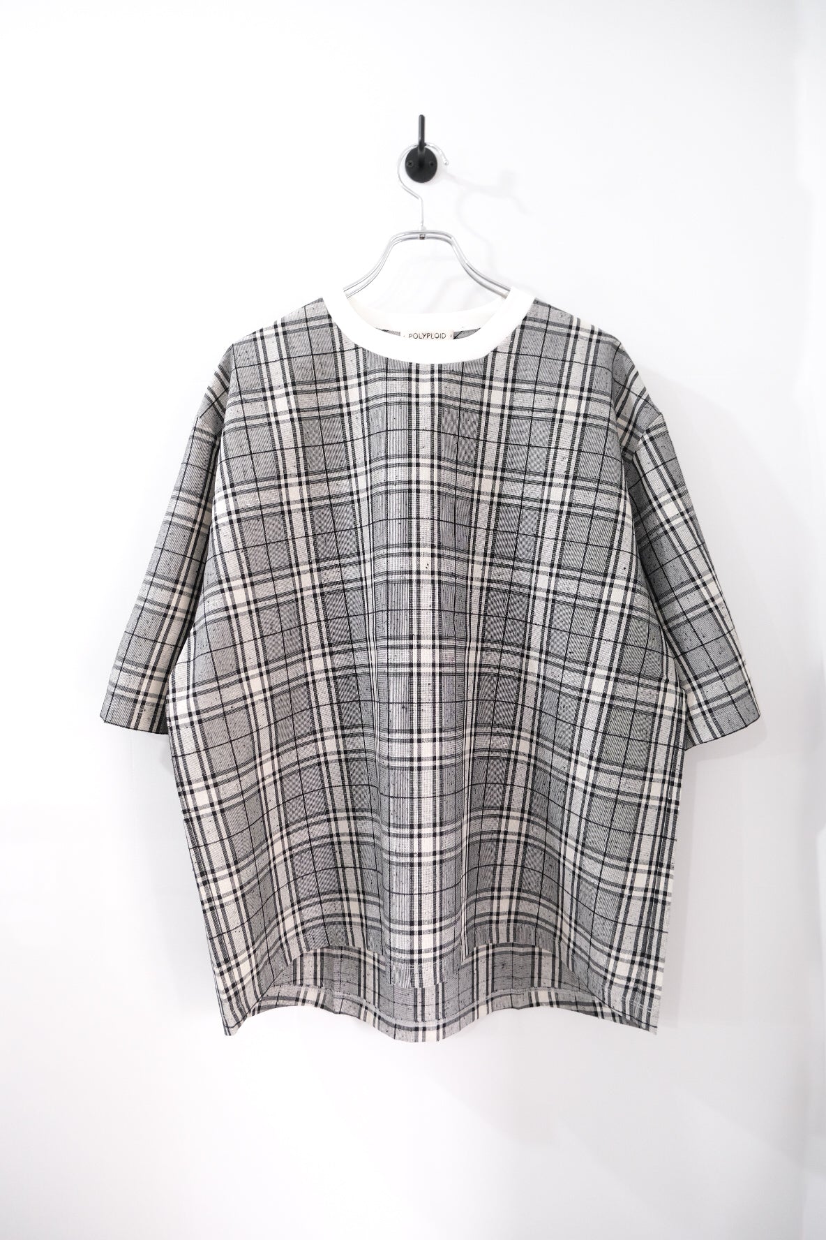 T SHIRT B