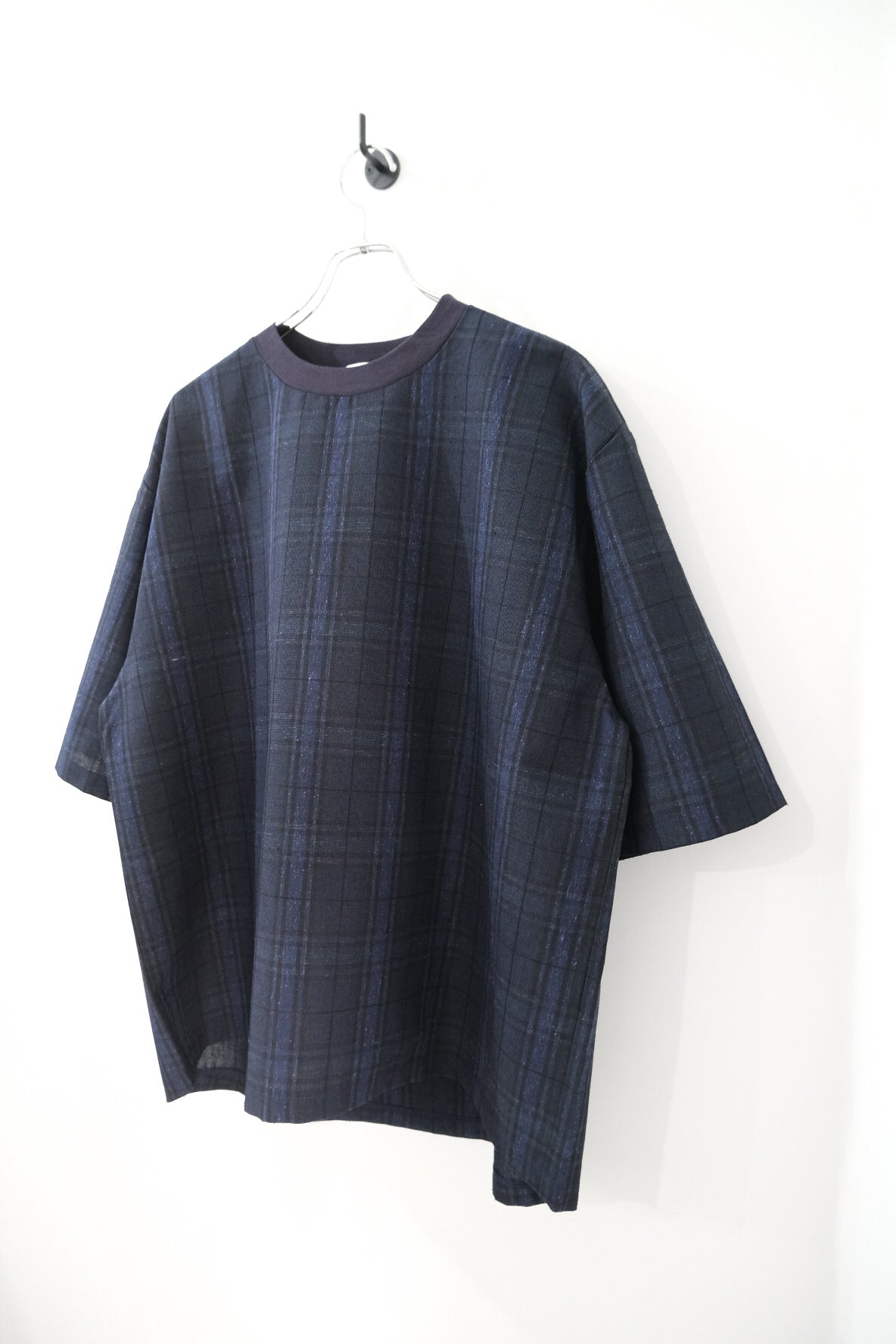 T SHIRT B
