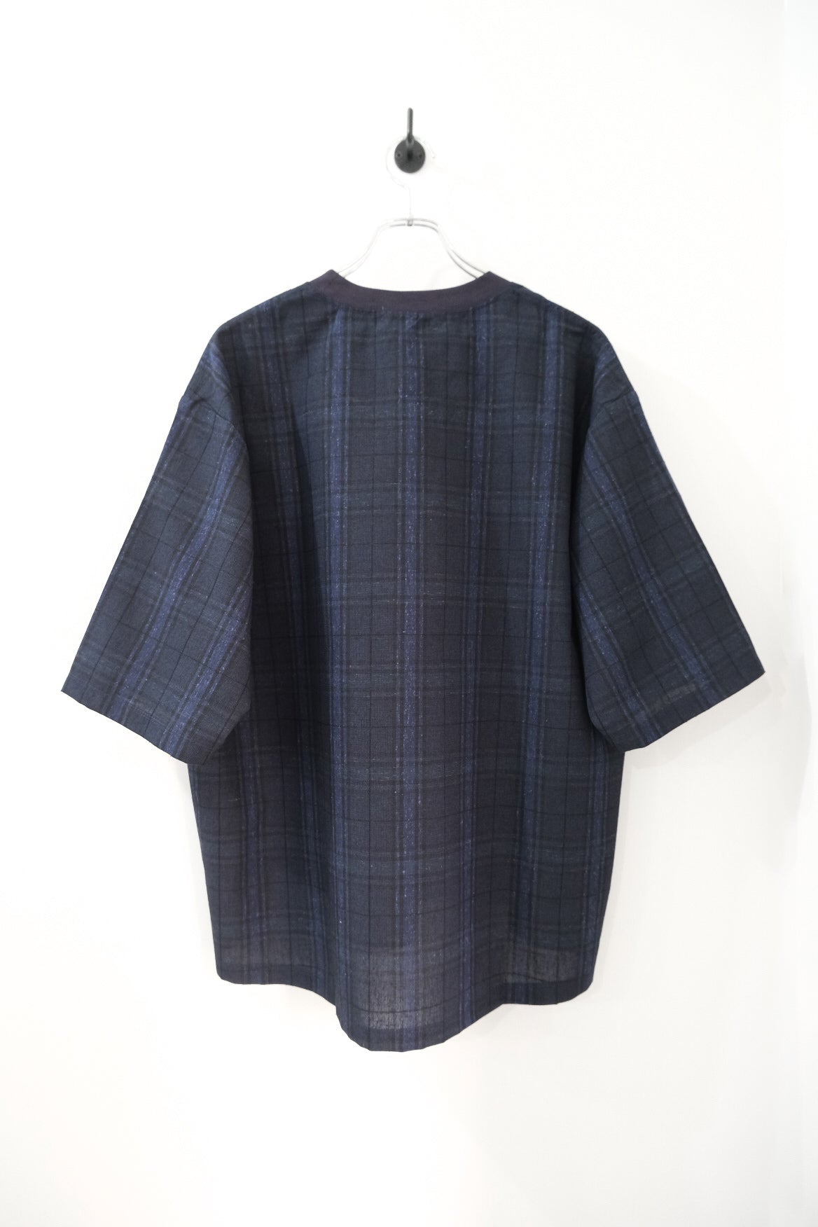 T SHIRT B