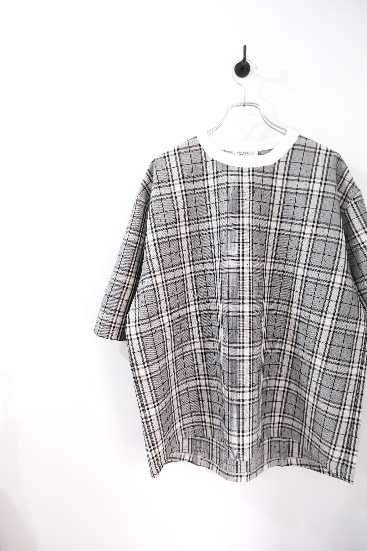 T SHIRT B