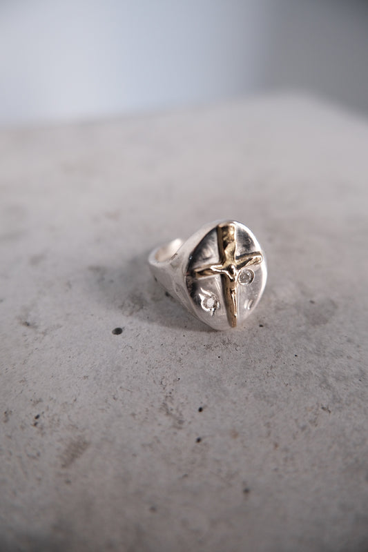 14K Crucfix Oval W 2 Diamonds