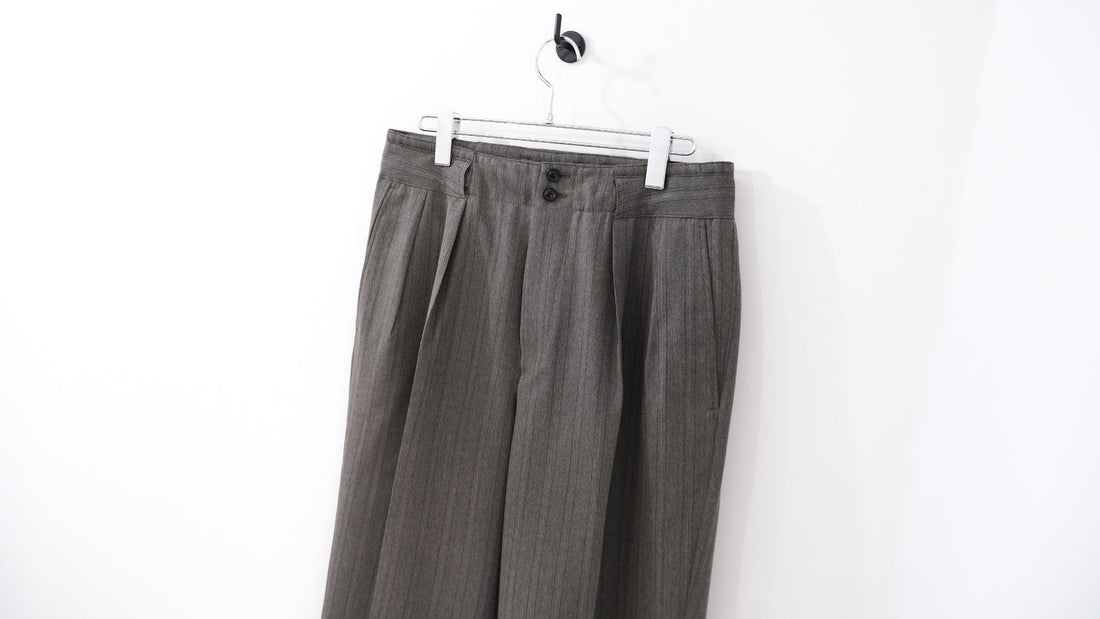 たとえ｜MELANGE HERRINGBONE STRIPE TUCKED TROUSERS｜ULTERIOR 25AW｜えん -en-