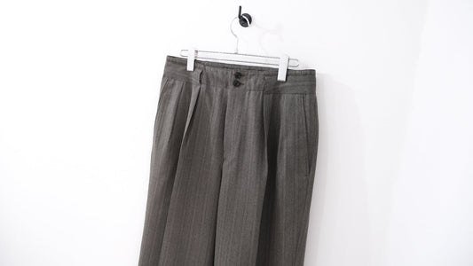 たとえ｜MELANGE HERRINGBONE STRIPE TUCKED TROUSERS｜ULTERIOR 25AW｜えん -en-