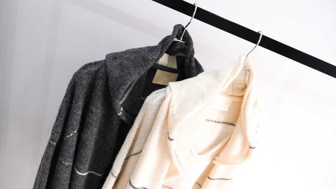 ばかり｜V-NECK LINE BORDER SWEATER,HOOD STOLE｜INNAT 26AW｜えん -en-