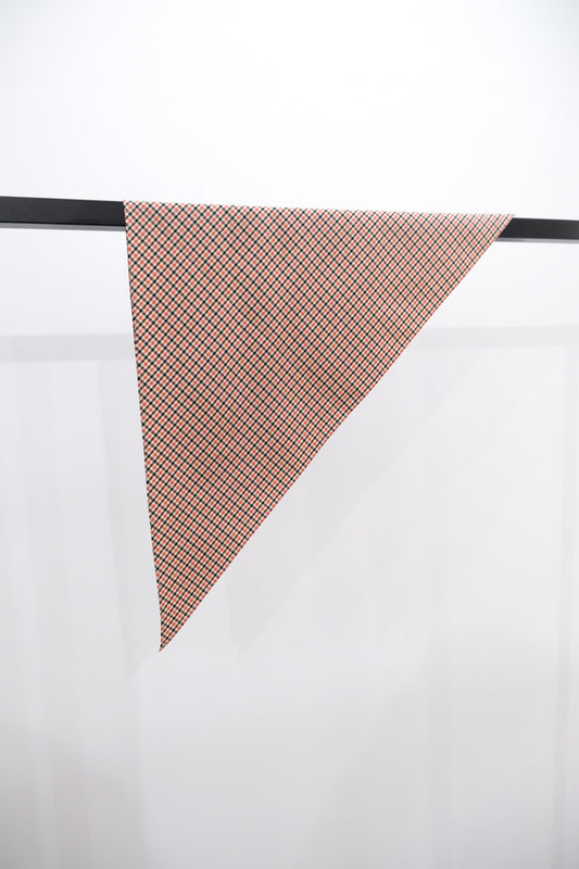 GUNCLUBCHECK TRIANGLE SCARF