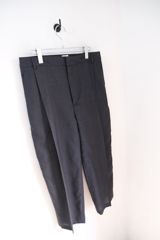 SHEER WOOL PLEATSTUCK SLACKS