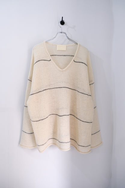 V-NECK LINE BORDER SWEATER