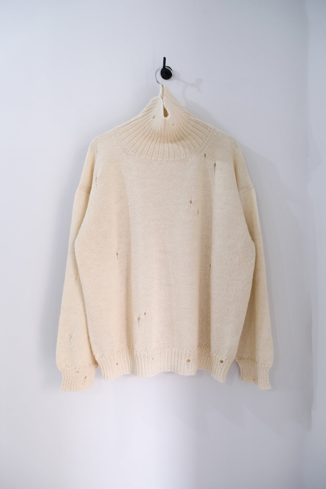 TURTLENECK SWEATER