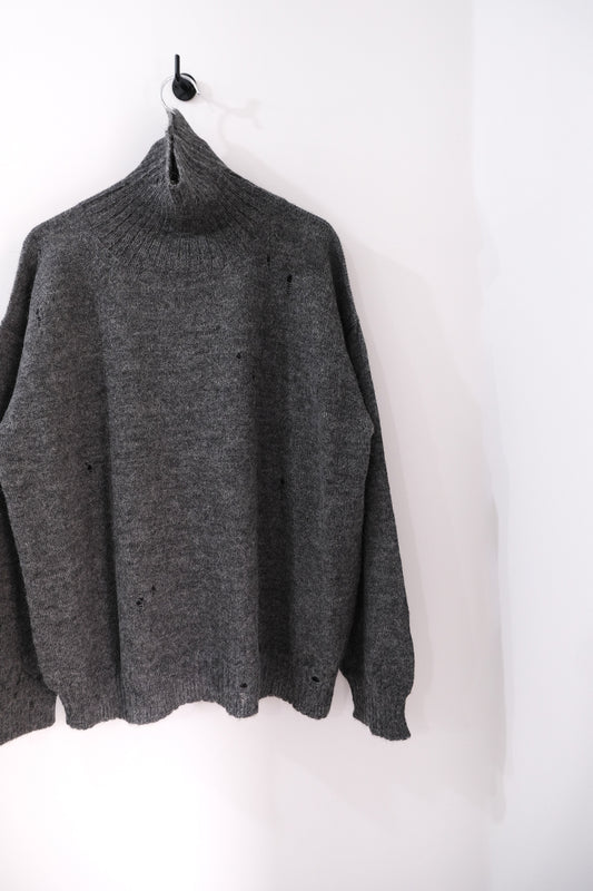 TURTLENECK SWEATER