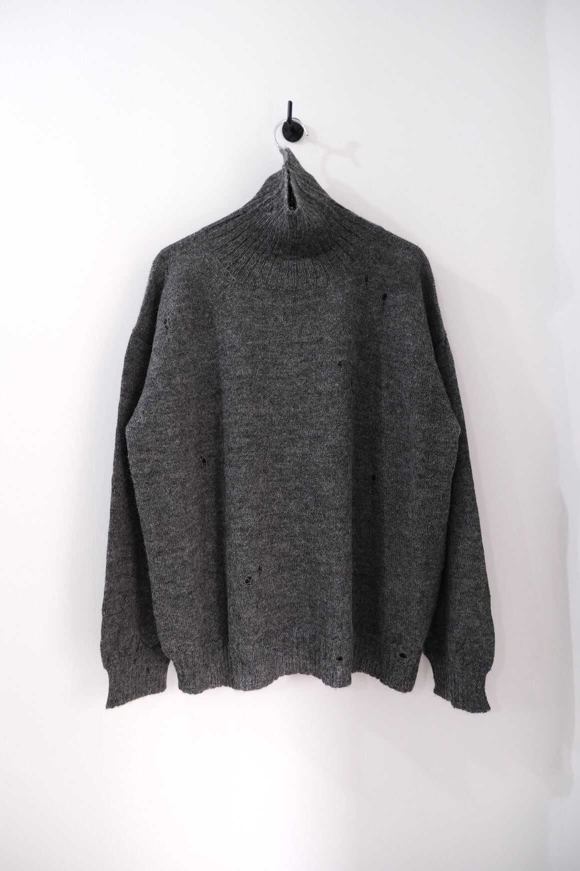 TURTLENECK SWEATER