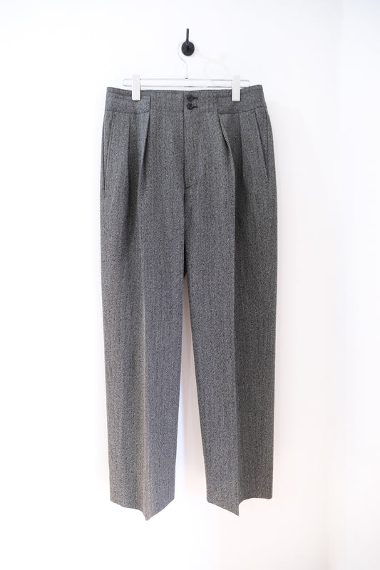 WOOL WASHI HERRINGBONE TUCKED TROUSERS