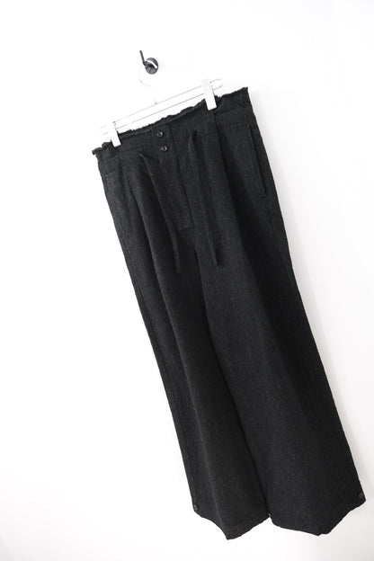 Cut Out Tucked Trousers