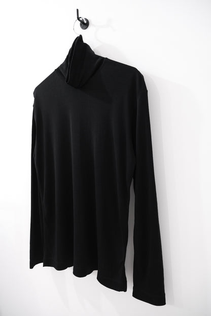 タートルネックシルクTシャツ