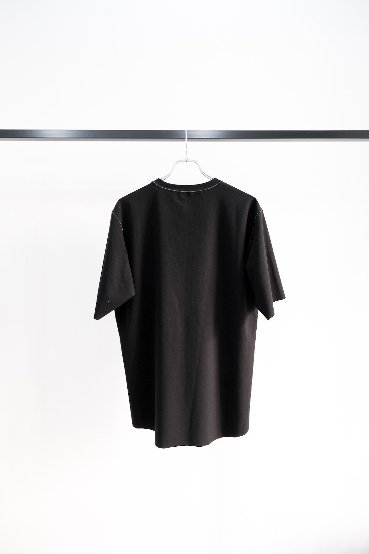 High twist free cut punch/T-shirt